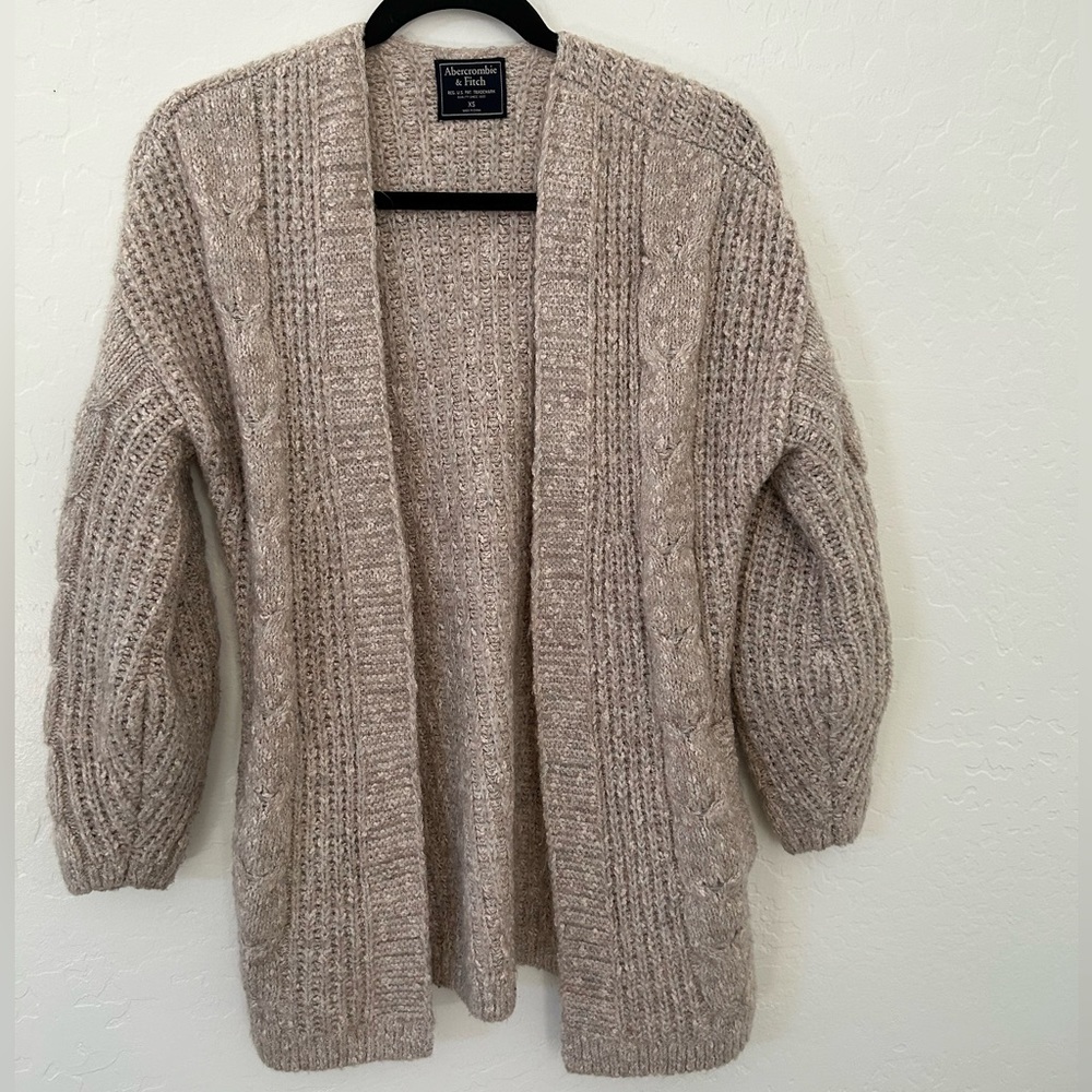 Abercrombie & Fitch stitch cardigan.